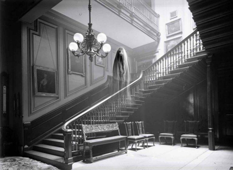 Brown Lady of Raynham Hall Mystery - Mysterioustrip