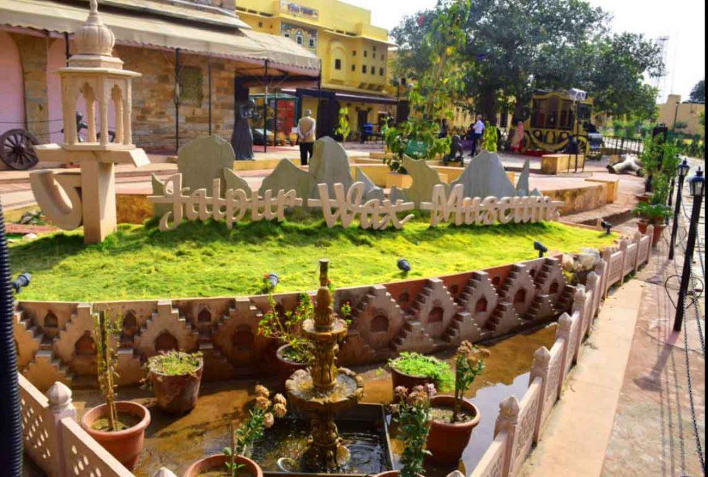 Jaipur Wax Museum Sheesh Mahal Timings, Fees, Images