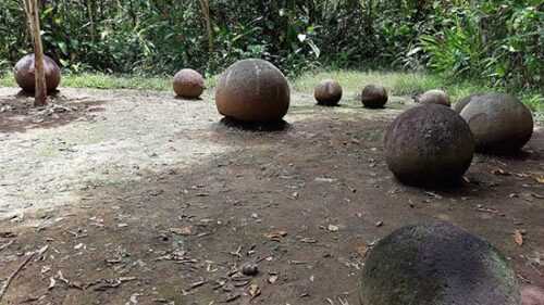 Stone Spheres Costa Rica pixs