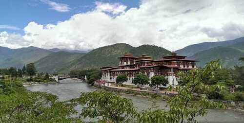 Trekking-in-Bhutan-pic