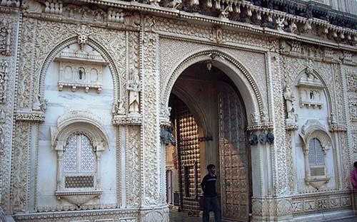 Entrance gate of the temple