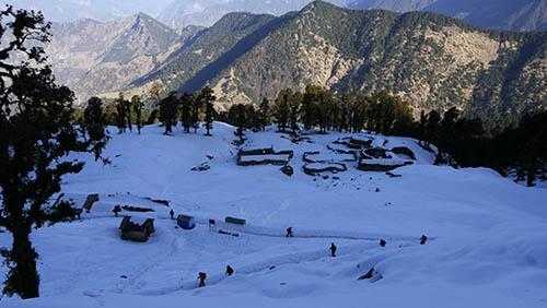 Tungnath Chandrashila Deoria Tal snow fall