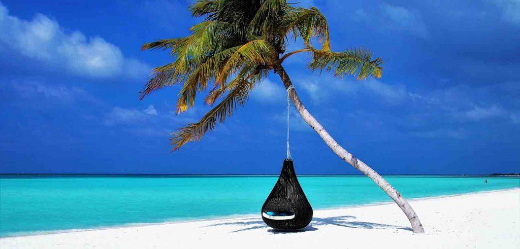 Why the Maldives Makes a Perfect Honeymoon Spot