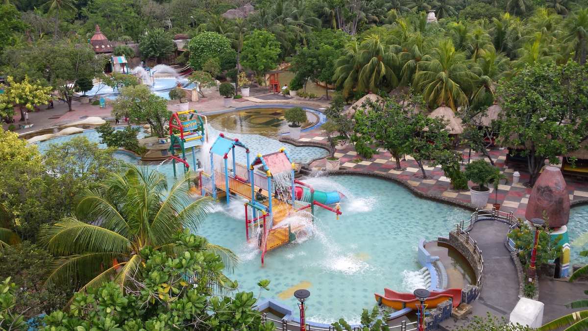 6 UAE Water Parks Ride Worth Checking Out for Adventure Lovers