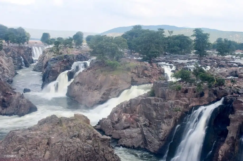 Courtallam Falls, Tamil Nadu - waterfall in india