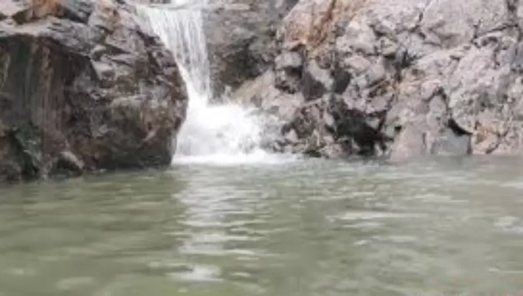 Marleshwar Mandir Waterfall - waterfall in jaipur