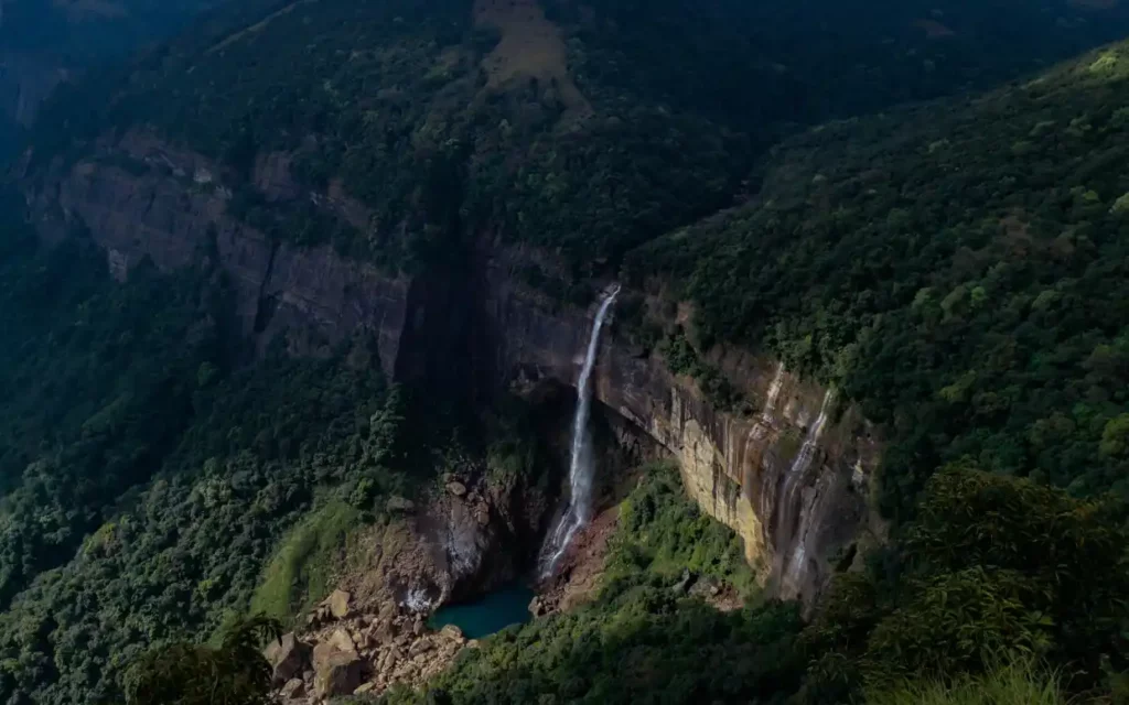 Nohkalikai Falls, Meghalaya - waterfall in India
