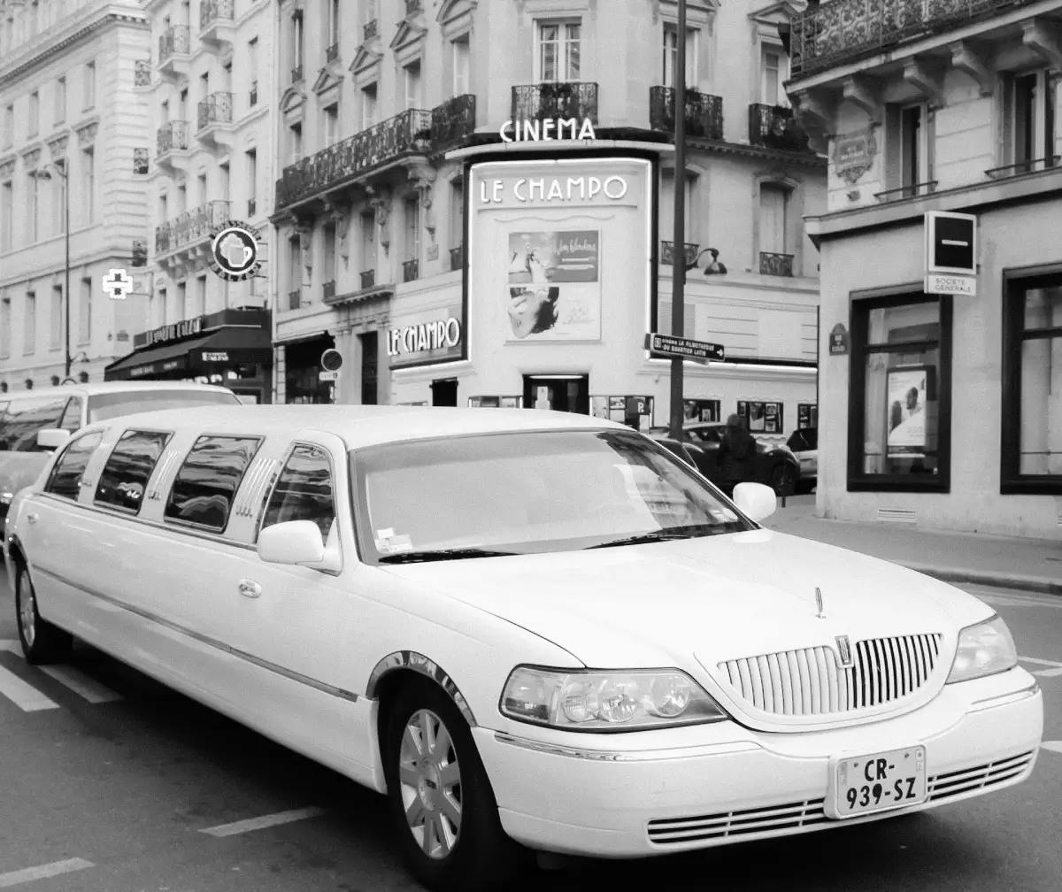 5 Fantastic Reasons to Hire a Limousine for Luxury Transportation ...