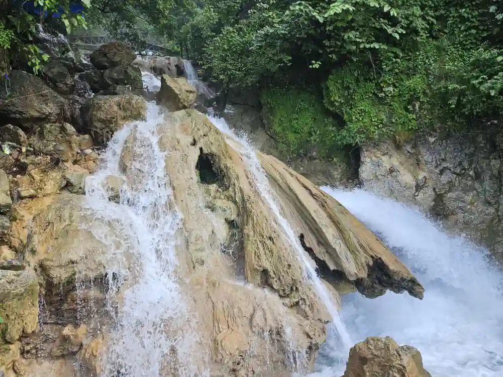 Neer Waterfall Rishikesh Photos