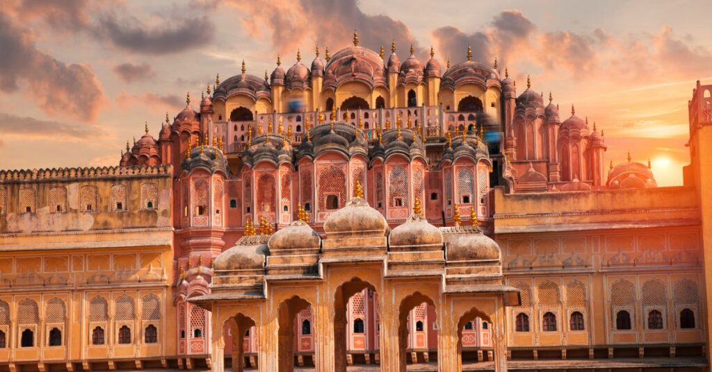 Historical Places in Bharat- Hawa Mahal, Jaipur