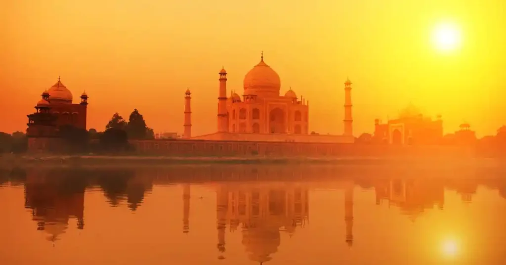 Historical Places in Bharat- Taj Mahal, Agra