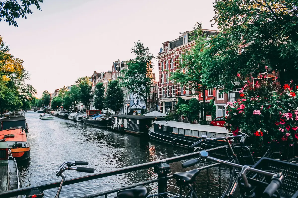 Discovering Amsterdam